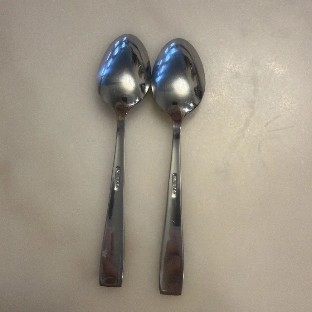 Set of 2 Oneida 
